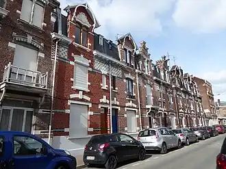 Maisons de cadres  rue de Valenciennes.