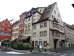 Le no&nbsp;2 et son oriel.