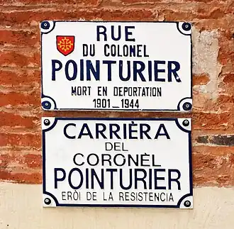 Plaques de rue en français et en occitan.