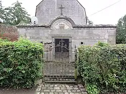 Mausolée du château.