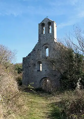 Ruine du prieuré.