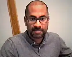 Description de l'image Rumaan Alam for National Book Foundation.jpg.