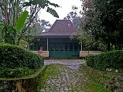 Maison typique javanaise près de Salatiga