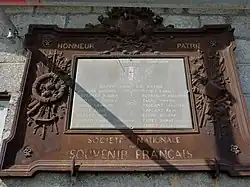 La plaque du Souvenir français.