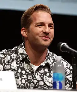 Ryan Hansen interprète Kyle Bradway.