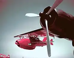 KDA Firebee sous l'aile d'un JD-1 Invader