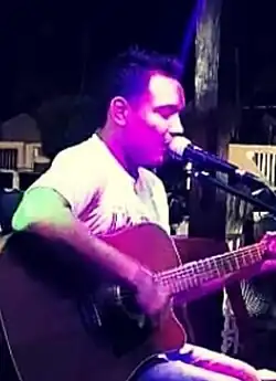 Description de l'image Ryan Vasquez in Brazil.jpg.