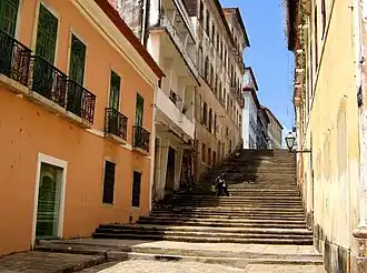 Escalier et maisons de la rue Humberto de Campos.