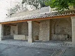 Lavoir de la porte neuve à Séguret