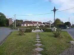 Le monument aux morts.