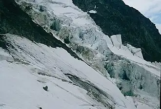 Sérac dans le massif du Mont-Blanc.