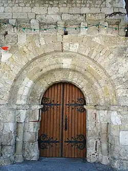 Portail roman.