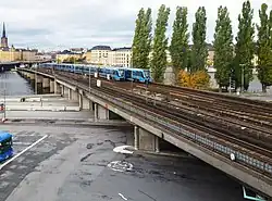 Le pont entier vu depuis Slussen.