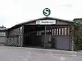 La seule entrée de la gare.