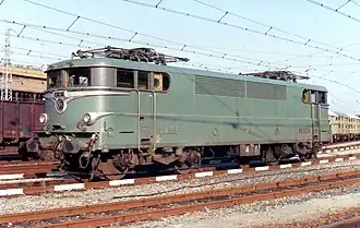 Livrée originelle après suppression des jupes.