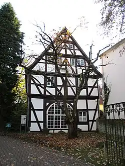 Façade d'une maison à colombages