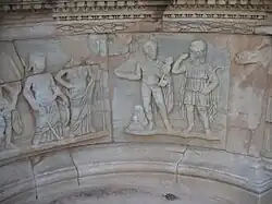 Théâtre de Sabratha, décoration du fond de l'orchestra