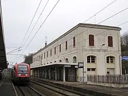 Bâtiment voyageurs…