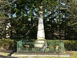 Le monument aux morts.