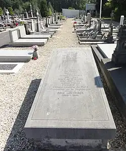 Sa tombe.