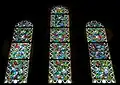 Trois des vitraux.
