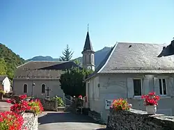 L'ancienne mairie et l'église