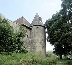 Le château côté sud-ouest.