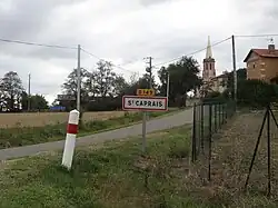Entrée est du village.