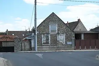 Maisons de ville en meulières.