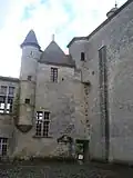 Cour intérieure de l'abbaye (août&nbsp;2008)