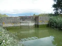 Les portes se ferment à marée montante à Saint-Firmin-lès-Crotoy.