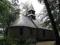 Chevet et façade nord.