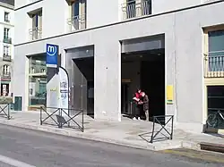 L'accès sud, intégré au nouvel immeuble remplaçant l'îlot du « Chat qui Pêche ».