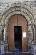 Portail roman classé.