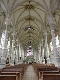 L'intérieur de l'église.
