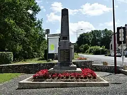 Le monument aux morts.