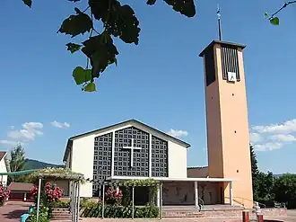 L'église Saints-Pierre-et-Léonard.