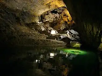 Image illustrative de l’article Lac souterrain de Saint-Léonard