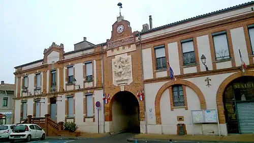 La mairie.