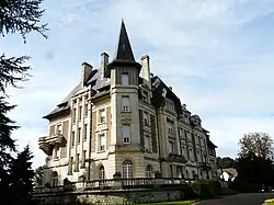 Le château de Bassy.