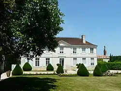 Le château de Longua.