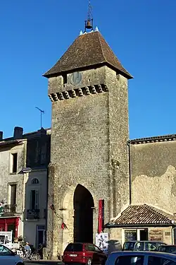 La porte de Benauge (sept.&nbsp;2011)44°&nbsp;33′&nbsp;54,1″&nbsp;N, 0°&nbsp;13′&nbsp;37,2″&nbsp;O