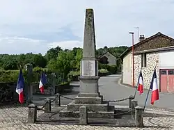 Le monument aux morts.