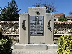 Le monument aux morts.