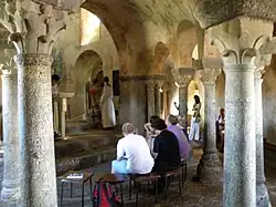 Nef centrale et déambulatoire