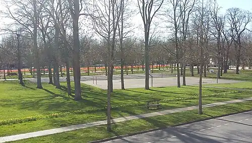 Les Champs-Élysées confinés le 22 mars 2020.
