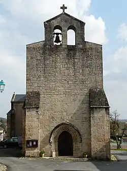 Le clocher-mur de l'église.