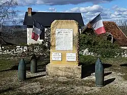 Le monument aux morts.