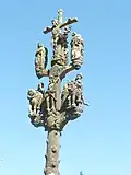 Saint-Ségal : le calvaire de la chapelle Saint-Sébastien, partie sommitale.