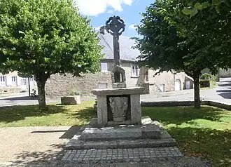 Croix en granite du XVe&nbsp;siècle.